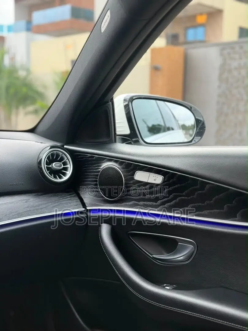 Mercedes-Benz E200 2023 White