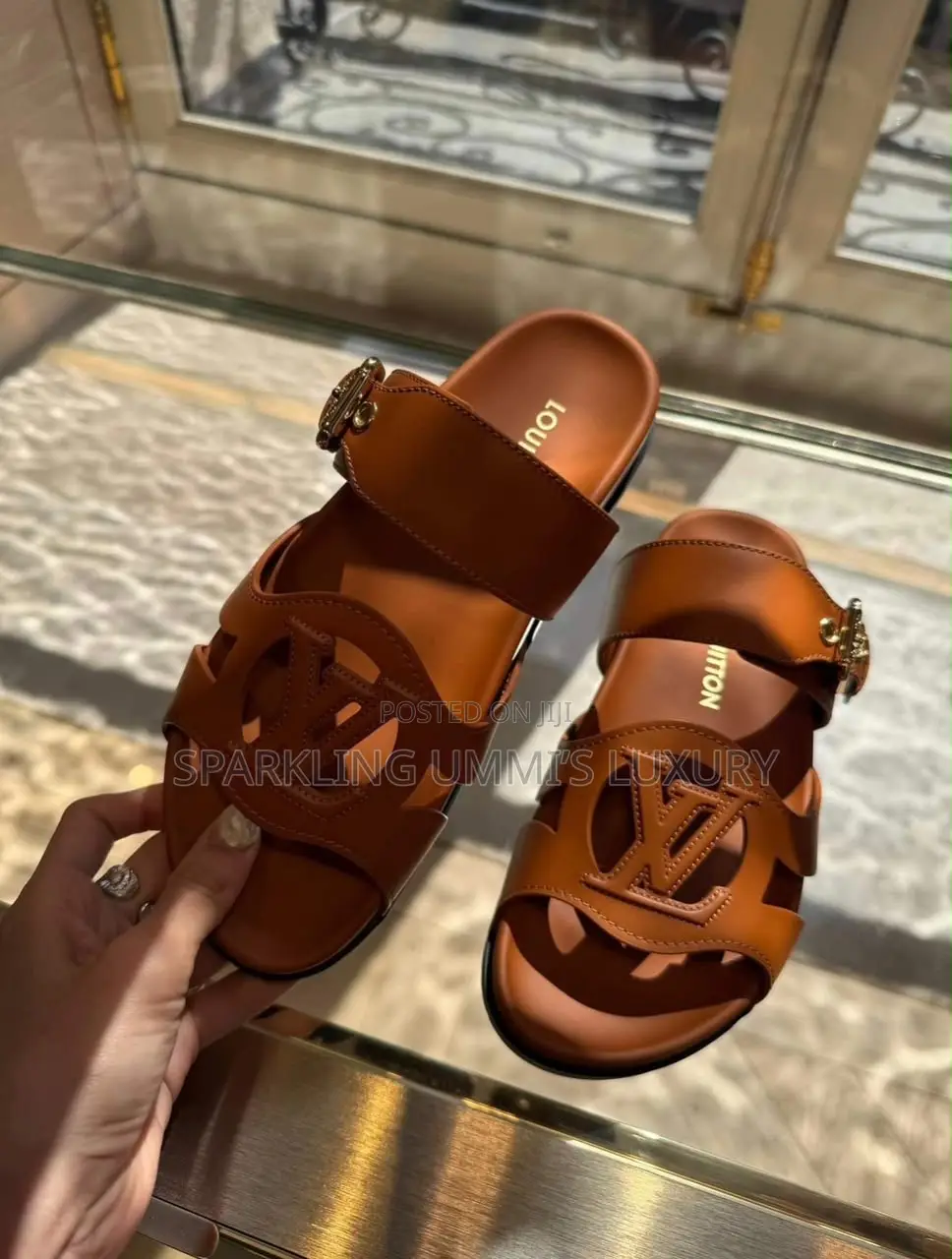 Elegant Louise Vitton Isola Sandal