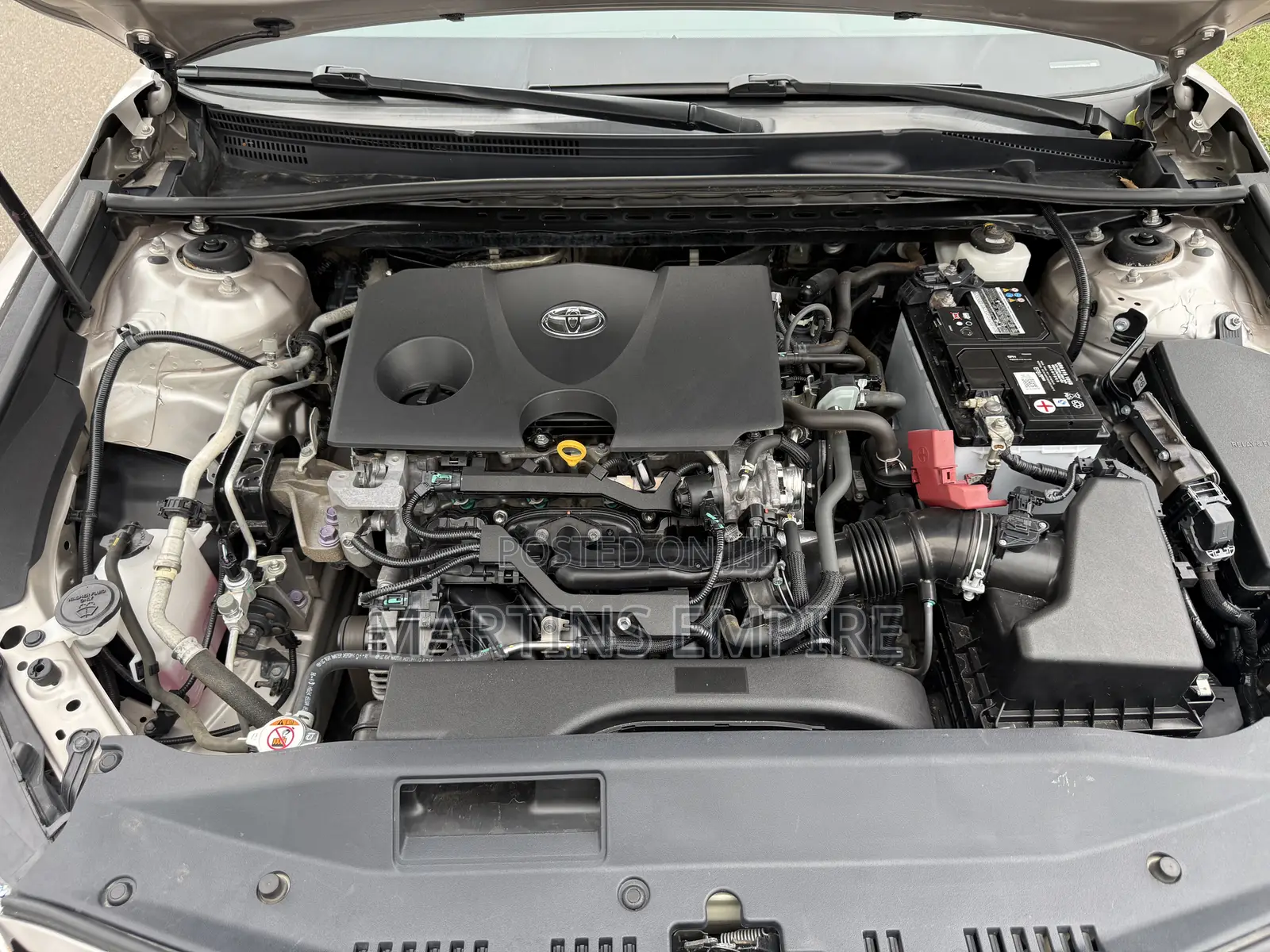 Toyota Camry XLE FWD 2020 Silver