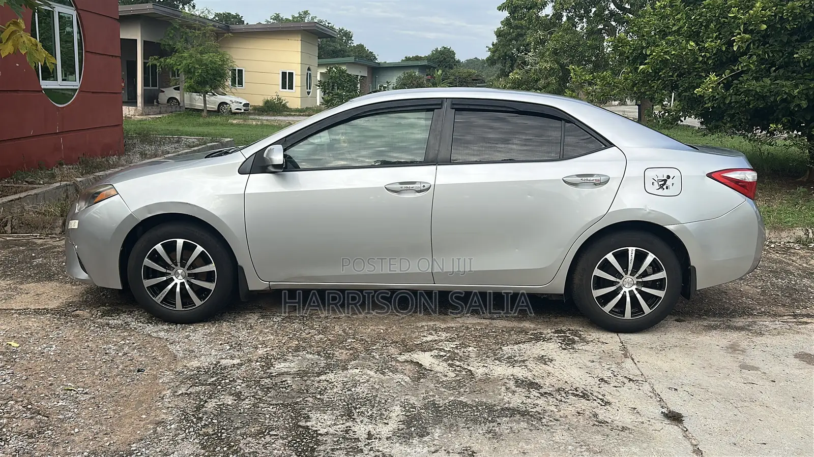 Toyota Corolla LE 4dr Sedan (1.8L 4cyl CVT) 2016 Silver