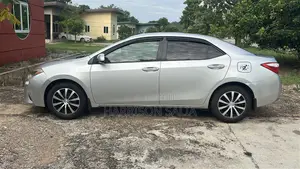 Toyota Corolla LE 4dr Sedan (1.8L 4cyl CVT) 2016 Silver