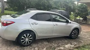 Toyota Corolla LE 4dr Sedan (1.8L 4cyl CVT) 2016 Silver