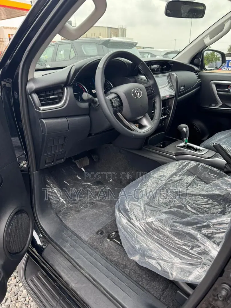New Toyota Fortuner 2025 Black