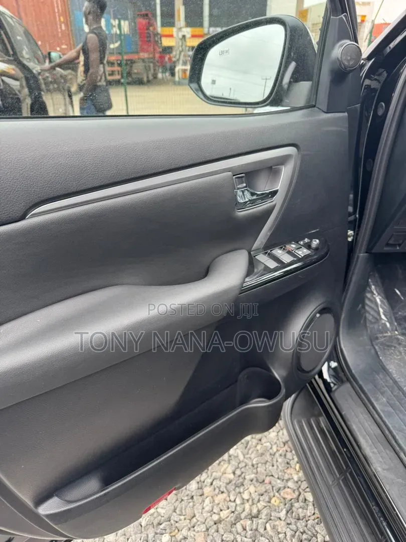 New Toyota Fortuner 2025 Black