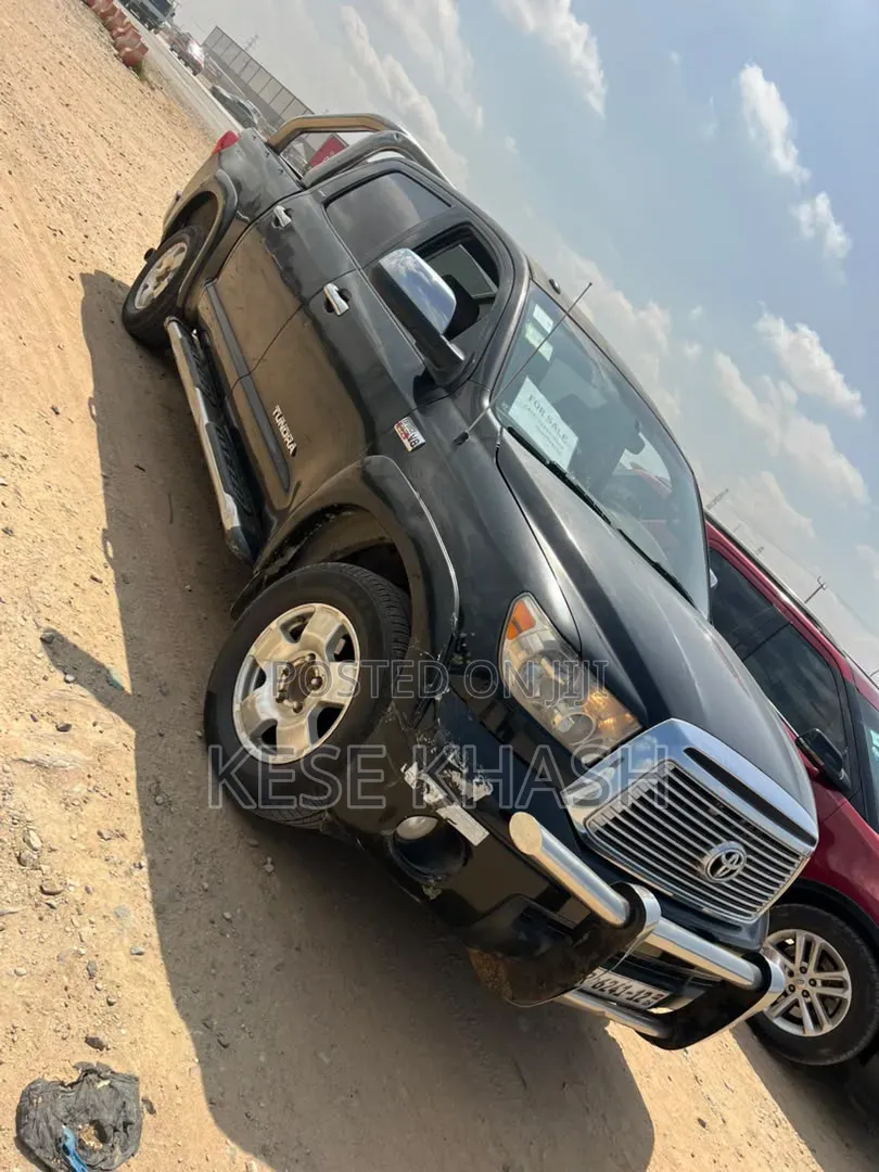 Toyota Tundra 2012 Black