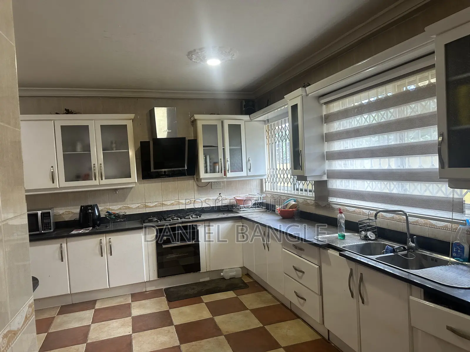 5bdrm House in Amrahia for rent