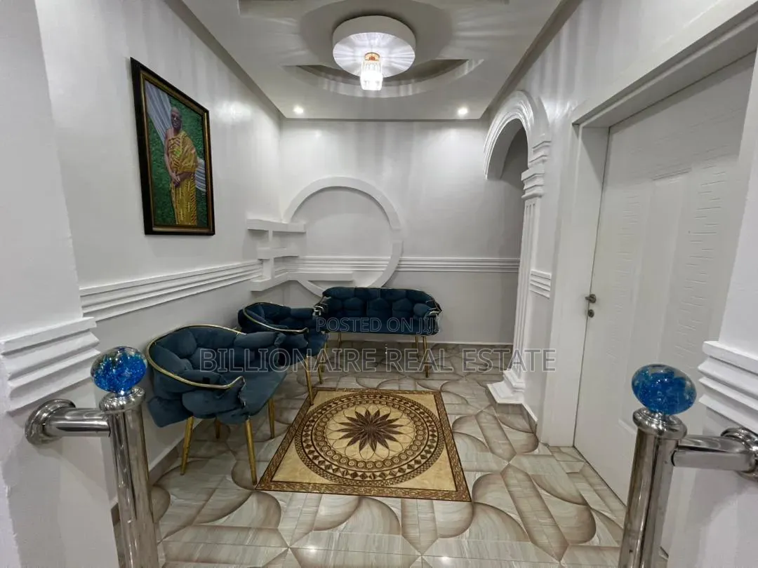 6bdrm Mansion in Abrepo, Kumasi Metropolitan for sale