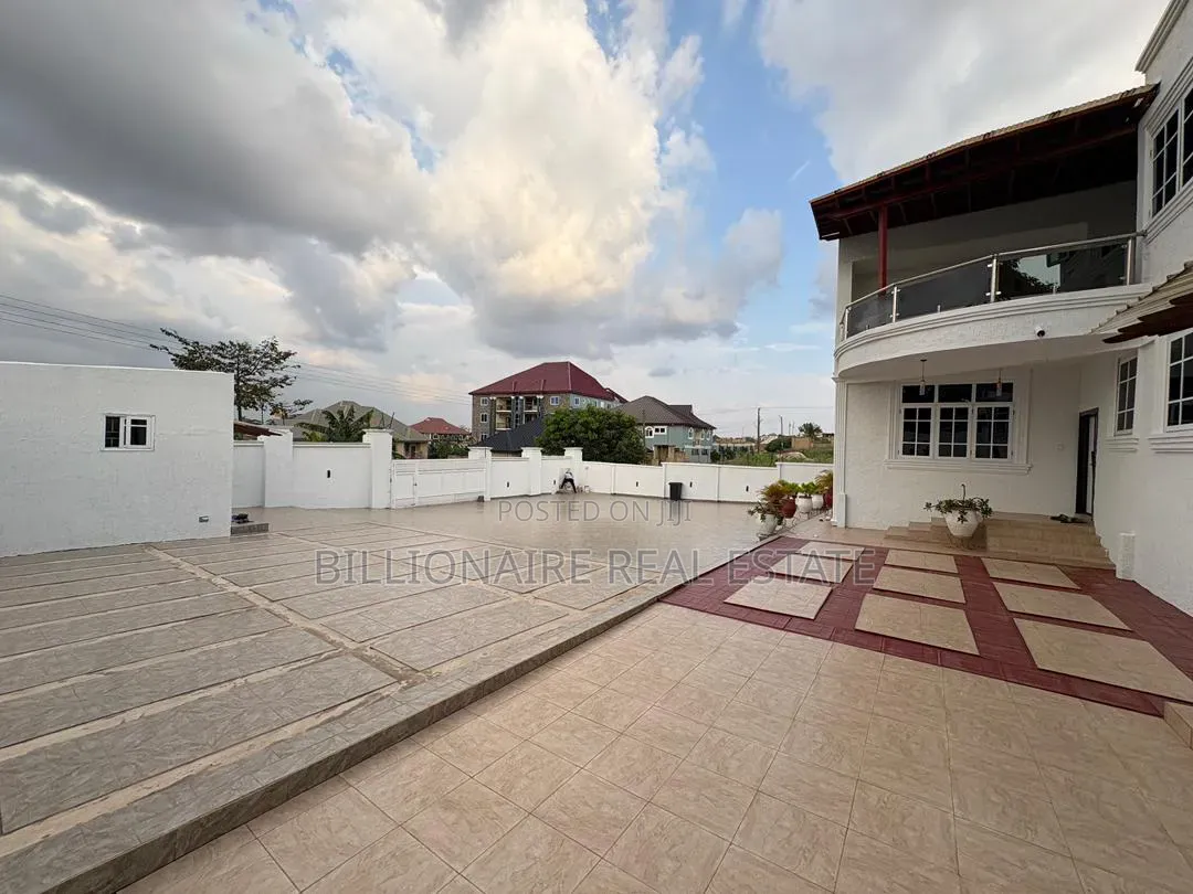 6bdrm Mansion in Abrepo, Kumasi Metropolitan for sale