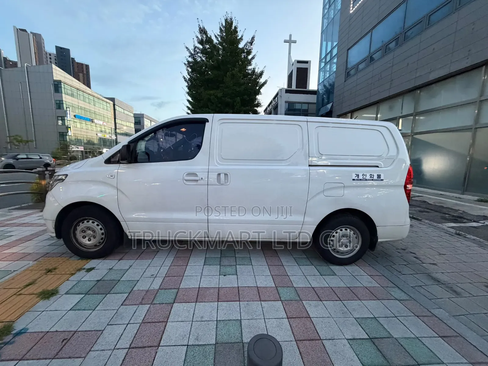 Hyundai Starex 2019 White