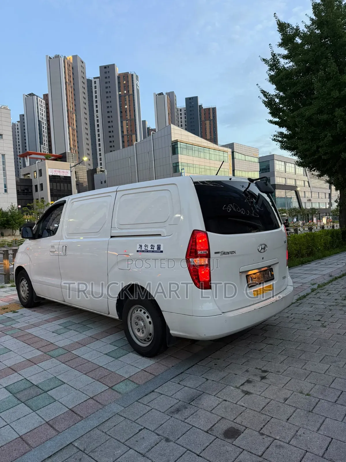 Hyundai Starex 2019 White