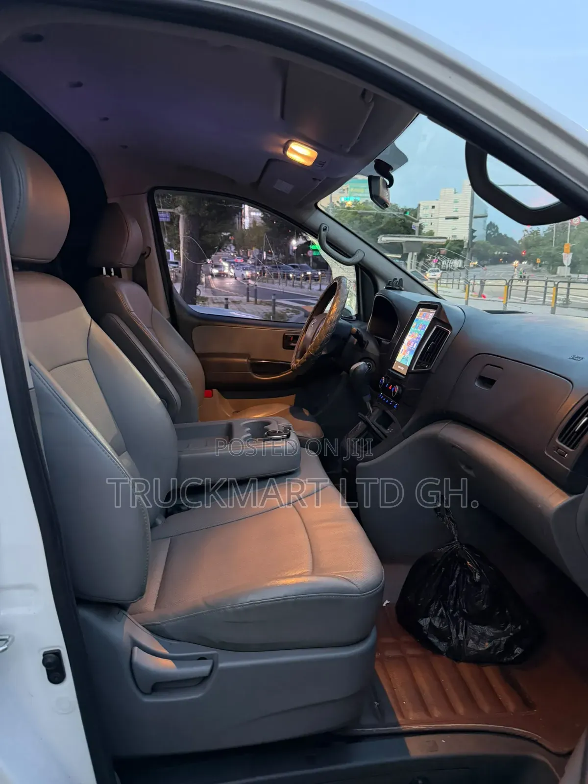 Hyundai Starex 2019 White