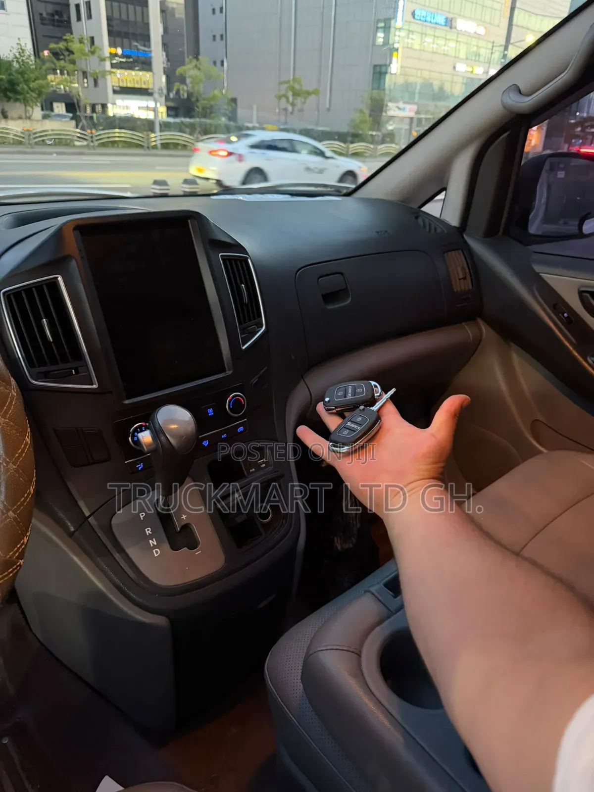 Hyundai Starex 2019 White