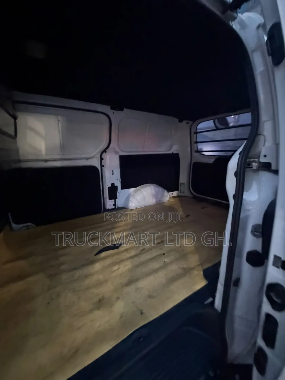 Hyundai Starex 2019 White