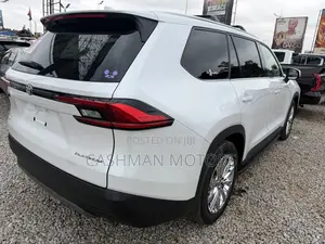 Toyota Grand Highlander Platinum AWD 2024 White