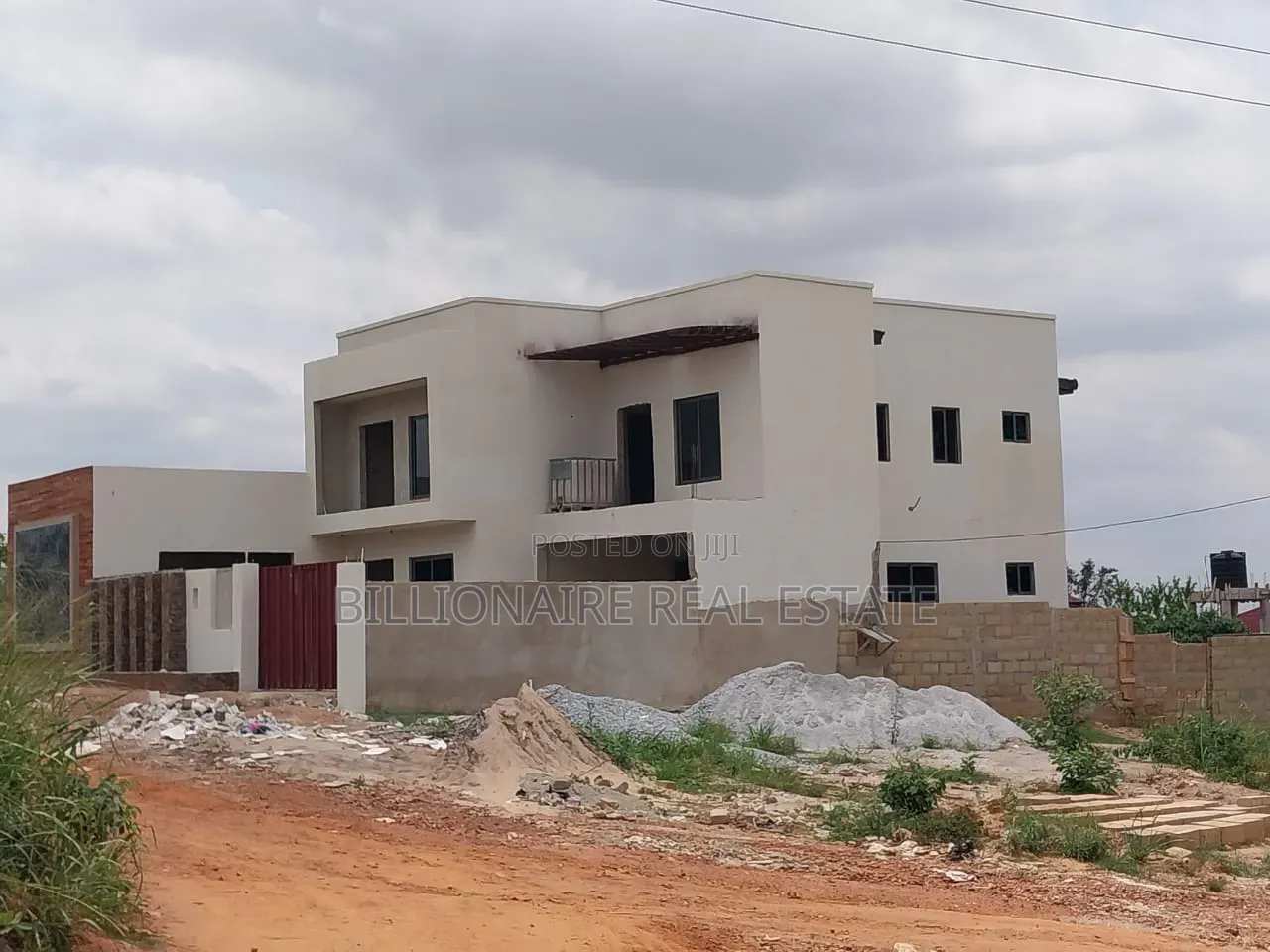 4bdrm Duplex in Kotei Deduako, Kumasi Metropolitan for sale