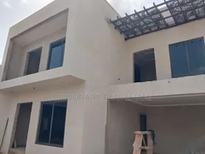 4bdrm Duplex in Kotei Deduako, Kumasi Metropolitan for sale