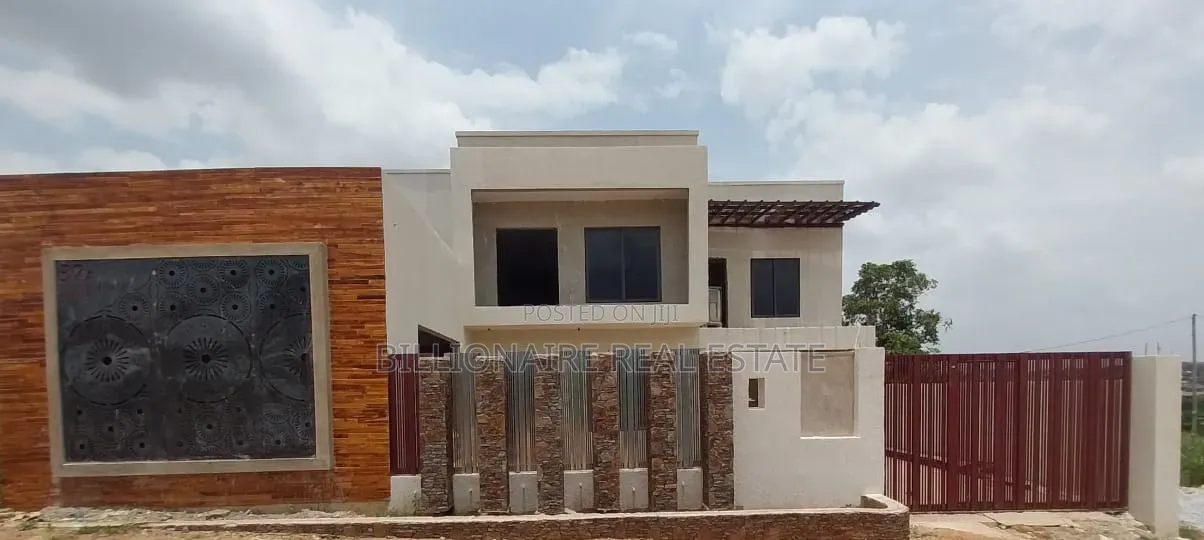 4bdrm Duplex in Kotei Deduako, Kumasi Metropolitan for sale