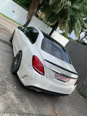 Mercedes-Benz C300 2017 Red