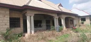 6bdrm House in Atonsu 9, Kumasi Metropolitan for sale