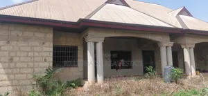 6bdrm House in Atonsu 9, Kumasi Metropolitan for sale