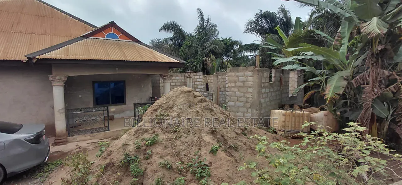 4bdrm House in Atonsu Esereso, Kumasi Metropolitan for sale