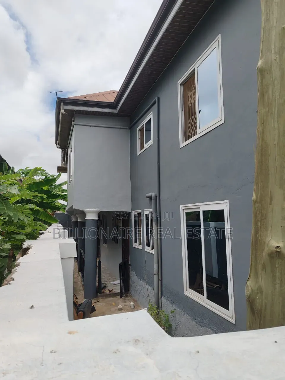 13bdrm Mansion in Atonsu Feyiase, Kumasi Metropolitan for sale