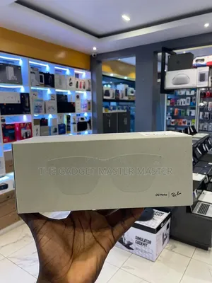 Meta Ray-Ban Display Smart AI Glasses With Band