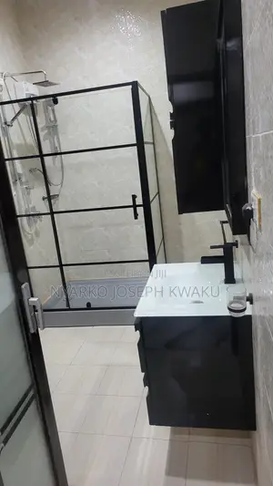 2bdrm Apartment in Lake Side Estate for rent