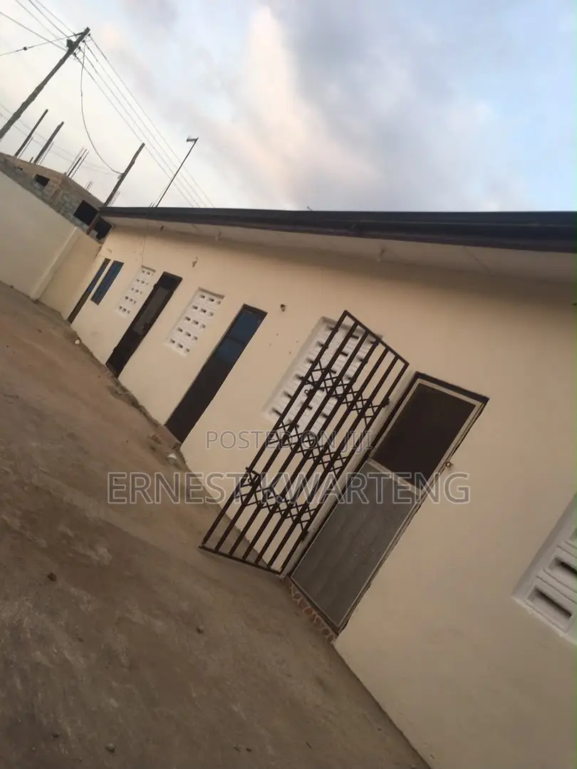 1bdrm Apartment in Adwoa Yeboah’S, Sowutwuom for rent
