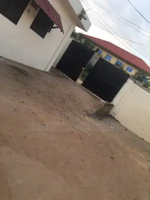 1bdrm Apartment in Adwoa Yeboah’S, Sowutwuom for rent