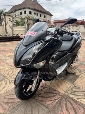 Yamaha Majesty 2012 Black