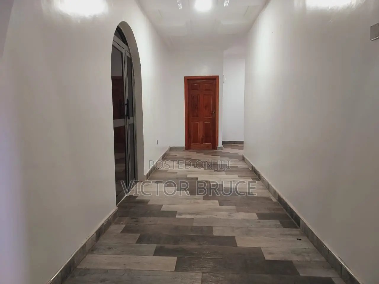 3bdrm Apartment in Bruce Villa, Frafraha for rent