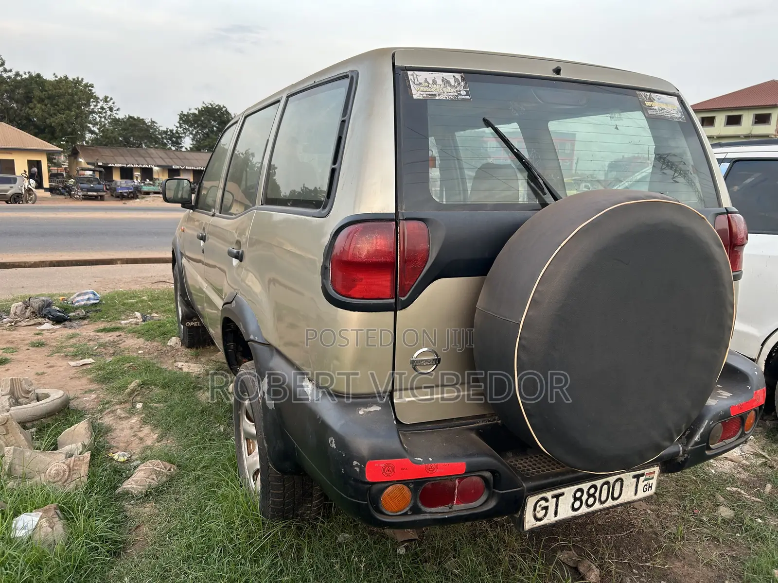 Nissan Terrano 2004 Gold