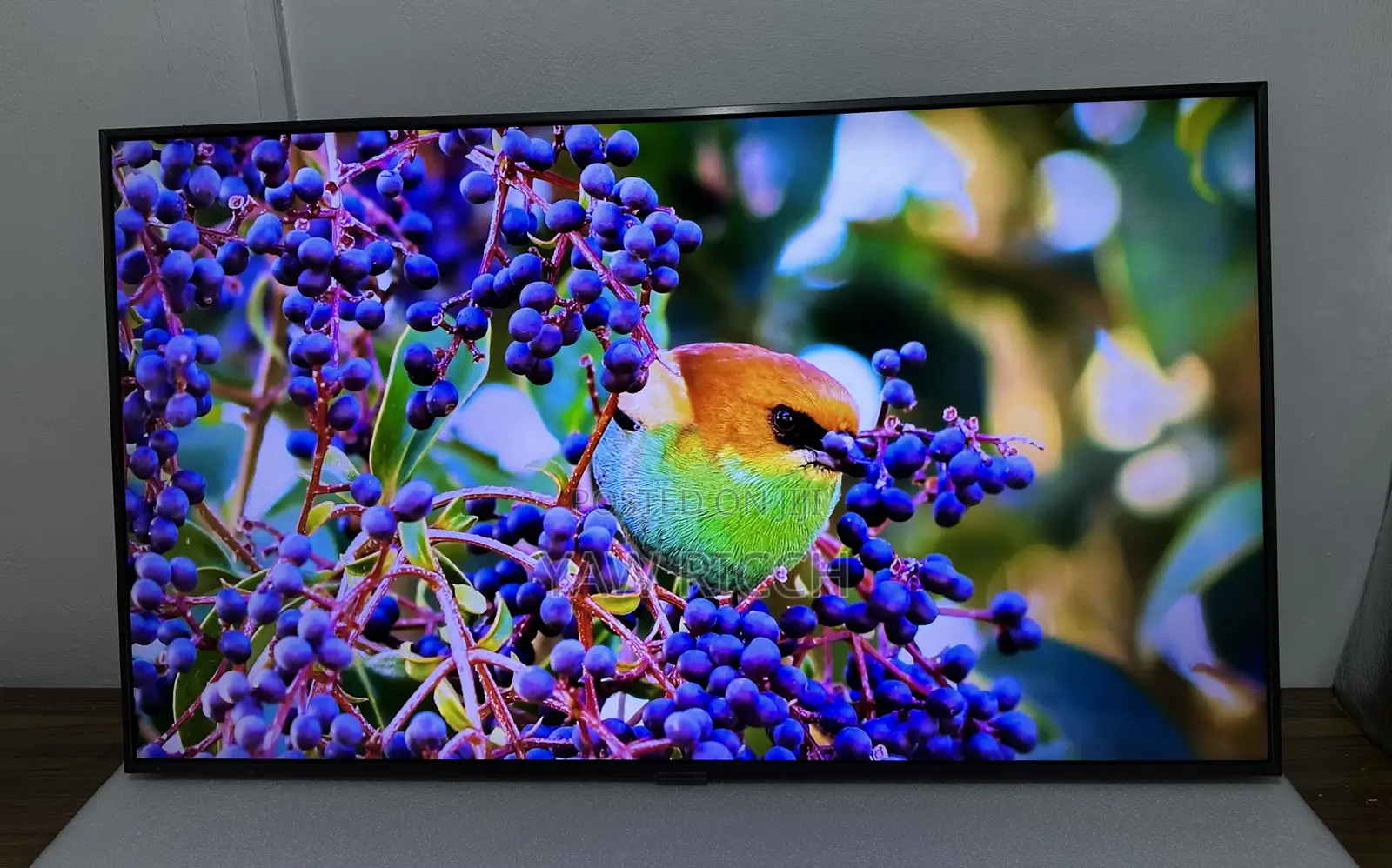 Uk Use Samsung 43inches Smart UHD Digital Satellite 2023 Model TV.