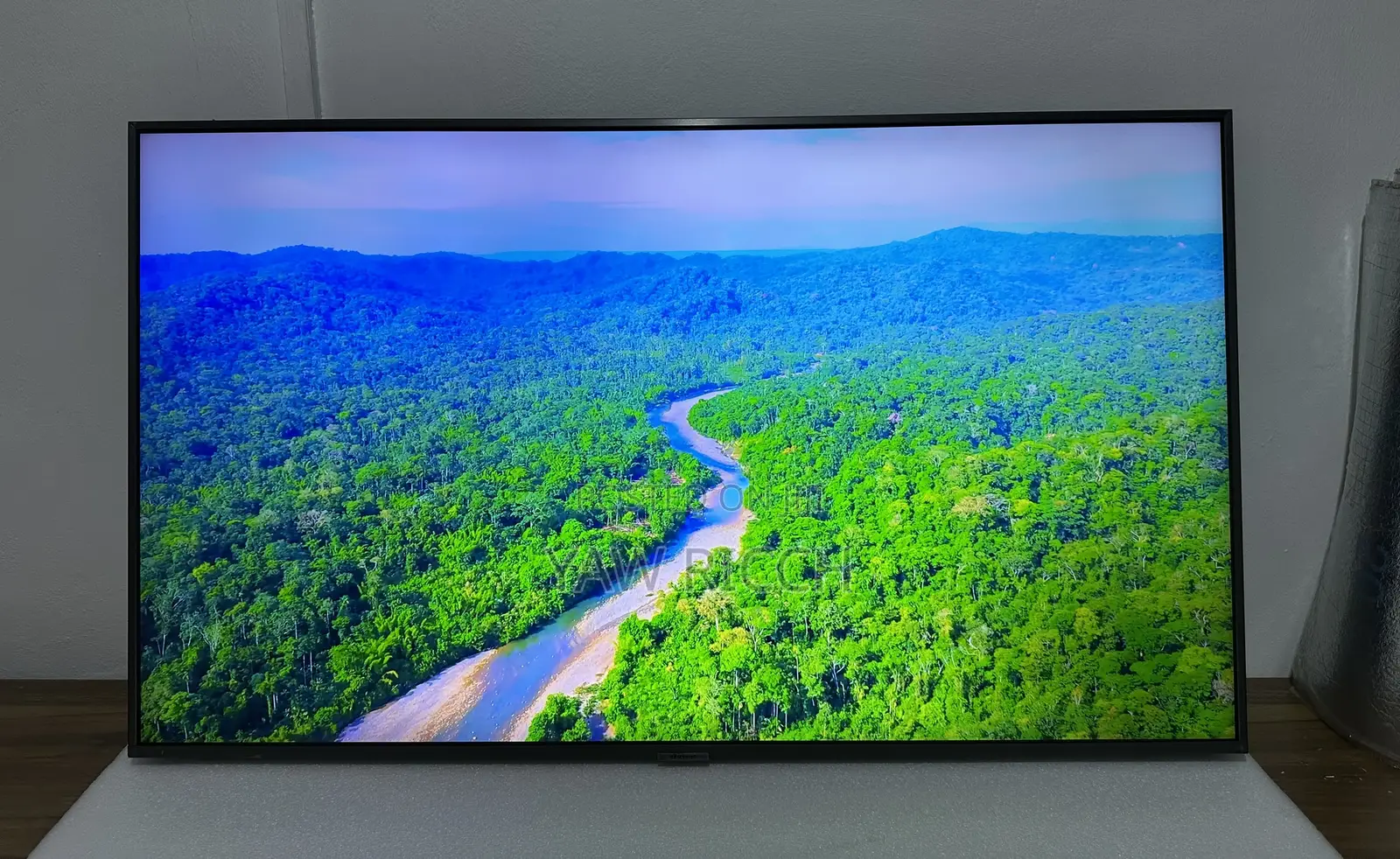 Uk Use Samsung 43inches Smart UHD Digital Satellite 2023 Model TV.
