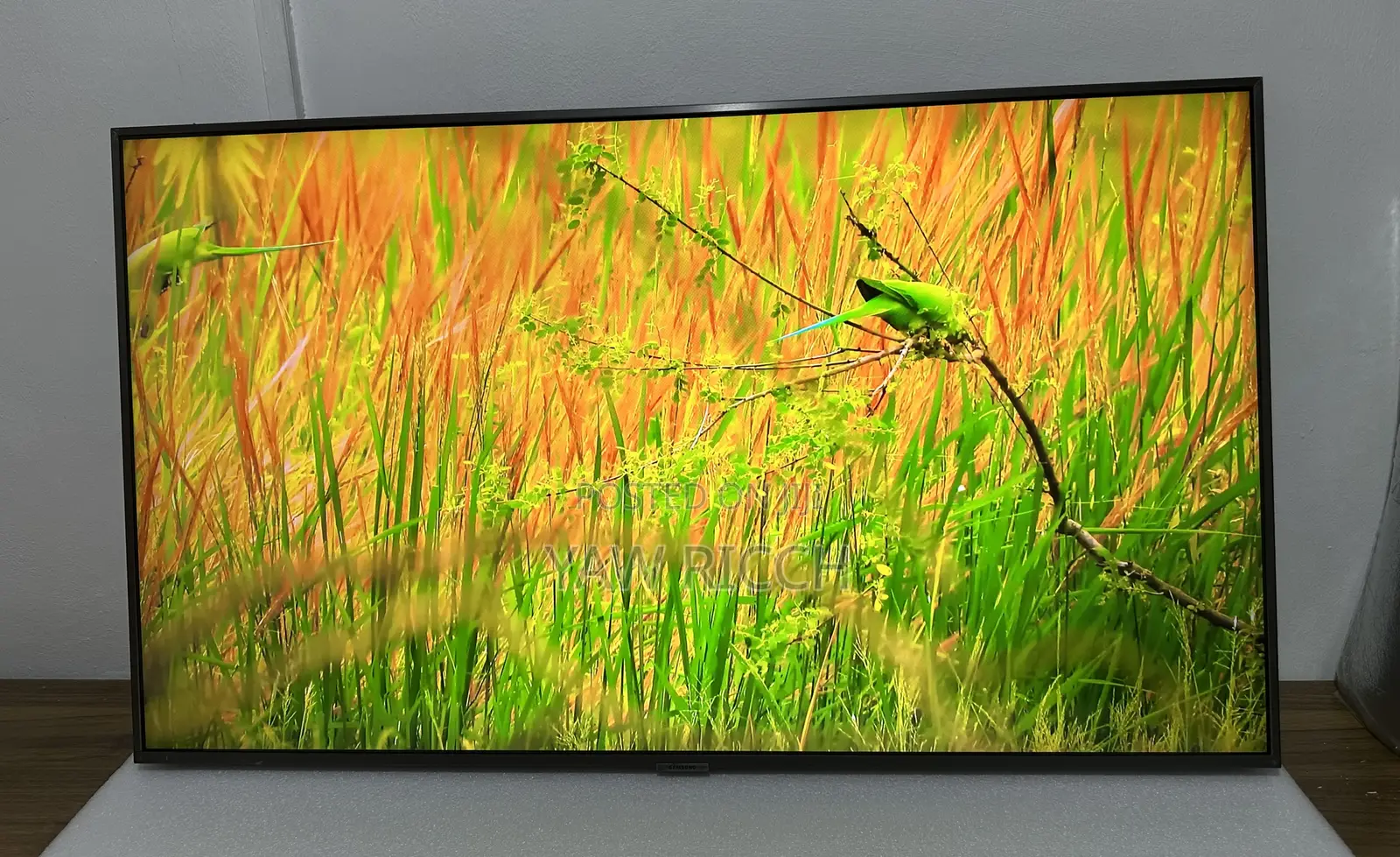 Uk Use Samsung 43inches Smart UHD Digital Satellite 2023 Model TV.