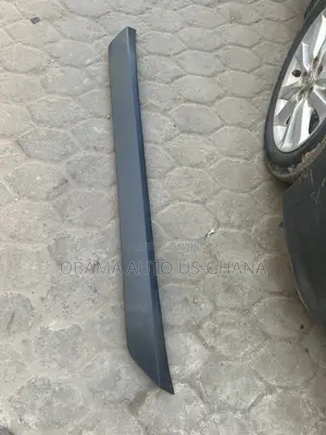 Toyota RAV4 2016 2017 2018 Boot/Tailgate Down Moulding Chrome Spoiler
