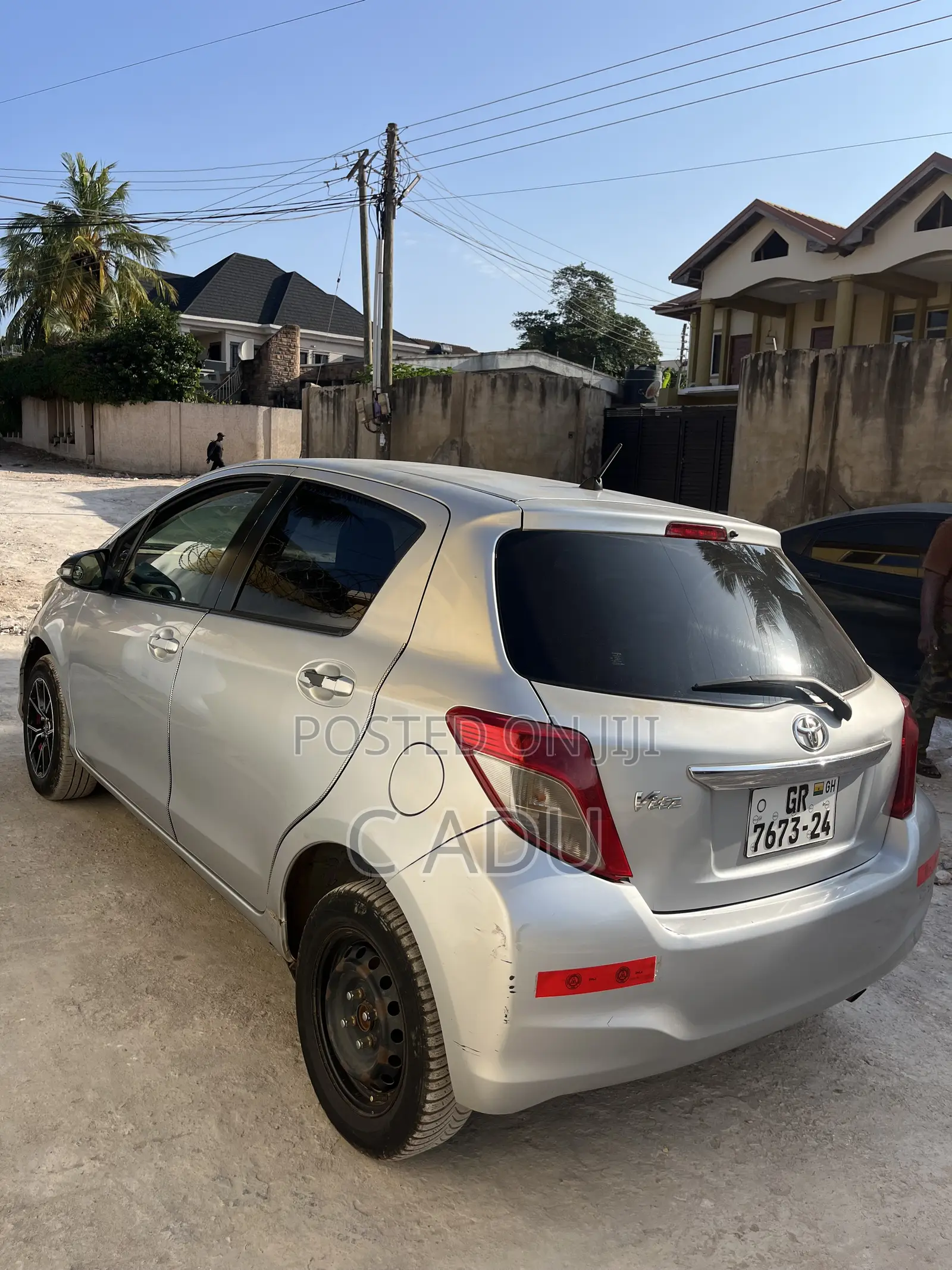 Toyota Vitz 1.3 FWD 5dr 2012 Silver