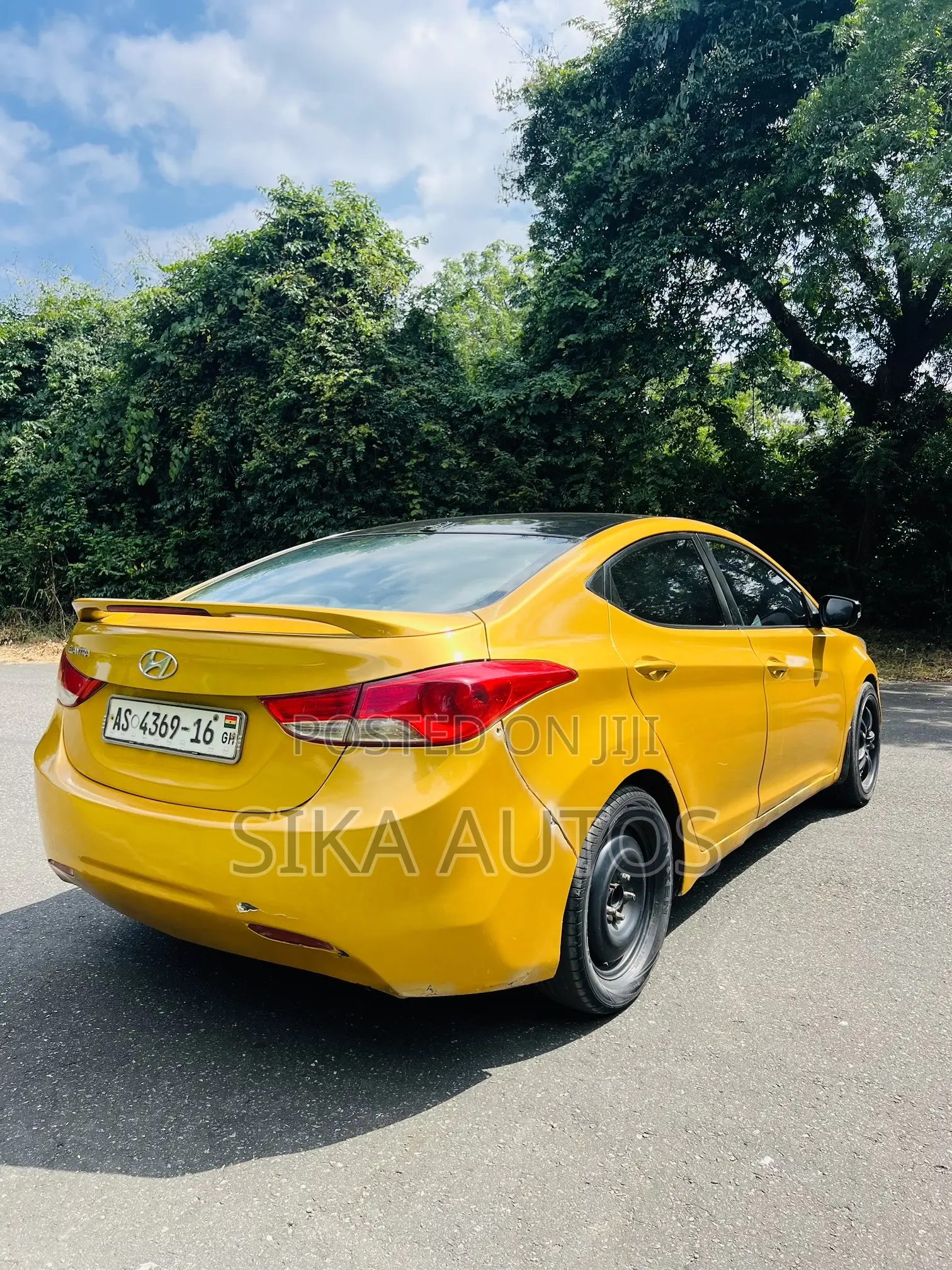 Hyundai Elantra GLS Sedan FWD (1.8L 4cyl 6A) 2013 Gold