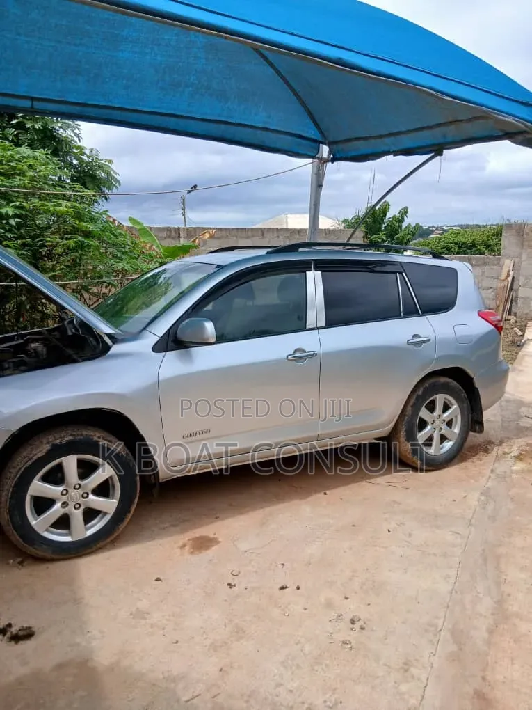 Toyota RAV4 2012 Silver