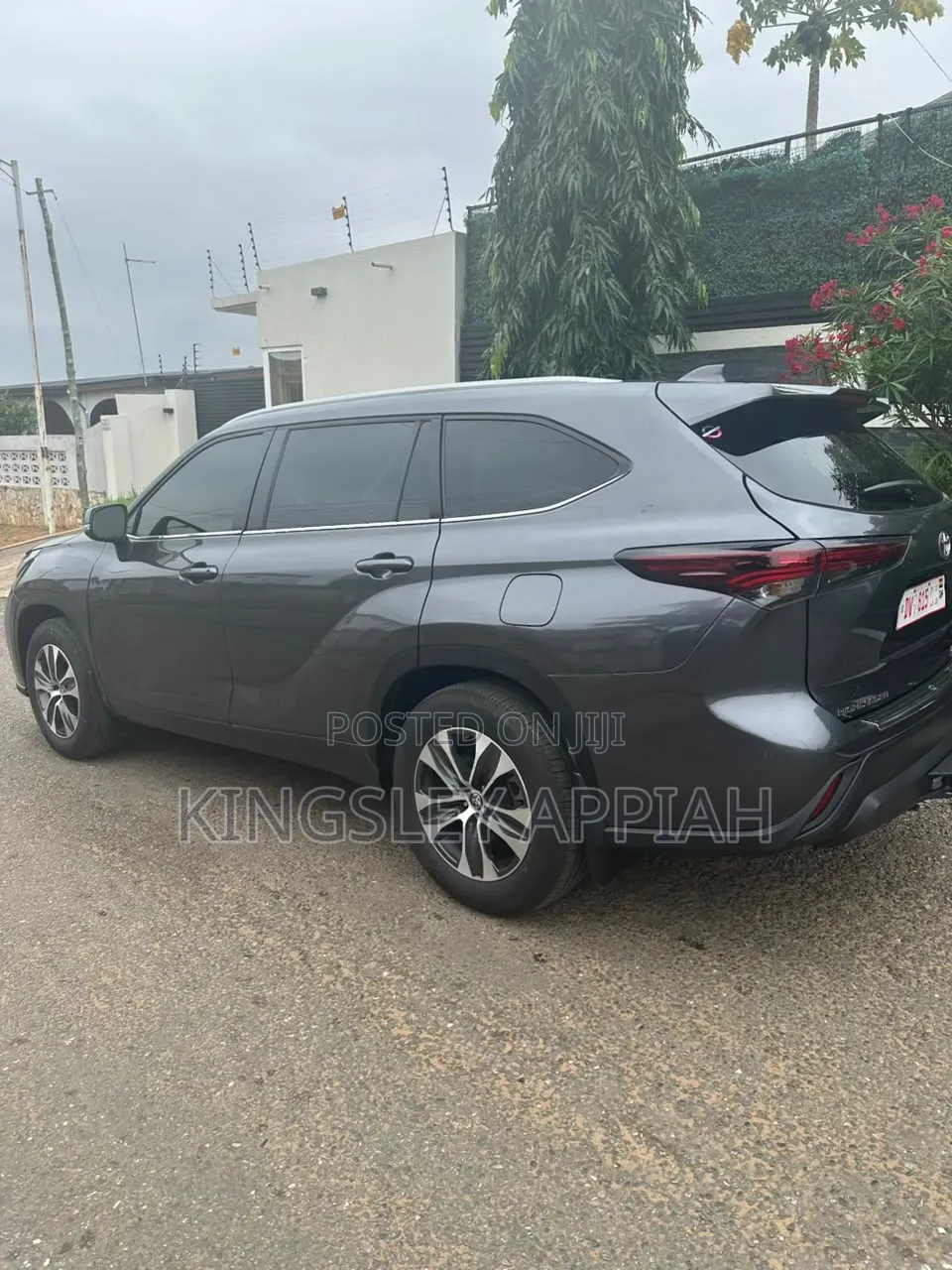 Toyota Highlander 2024 Gray