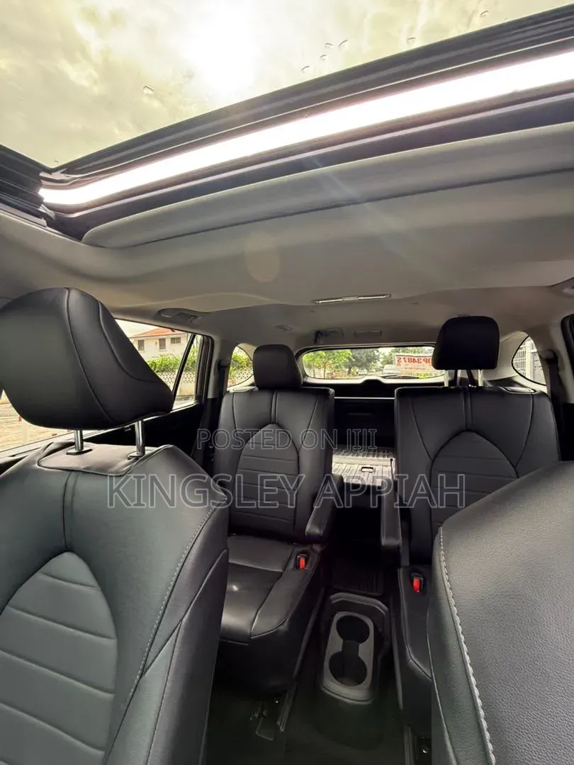 Toyota Highlander 2024 Gray