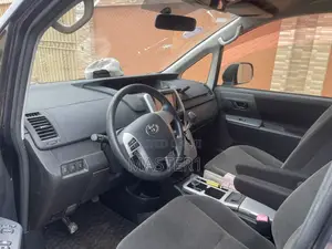 Toyota Voxy 2010 Purple