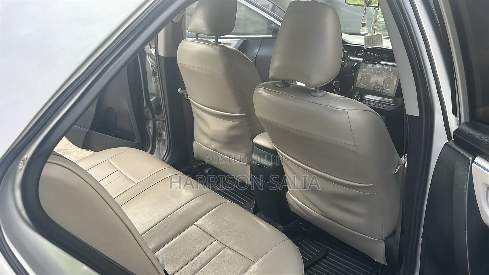 Toyota Corolla LE 4dr Sedan (1.8L 4cyl CVT) 2016 Silver