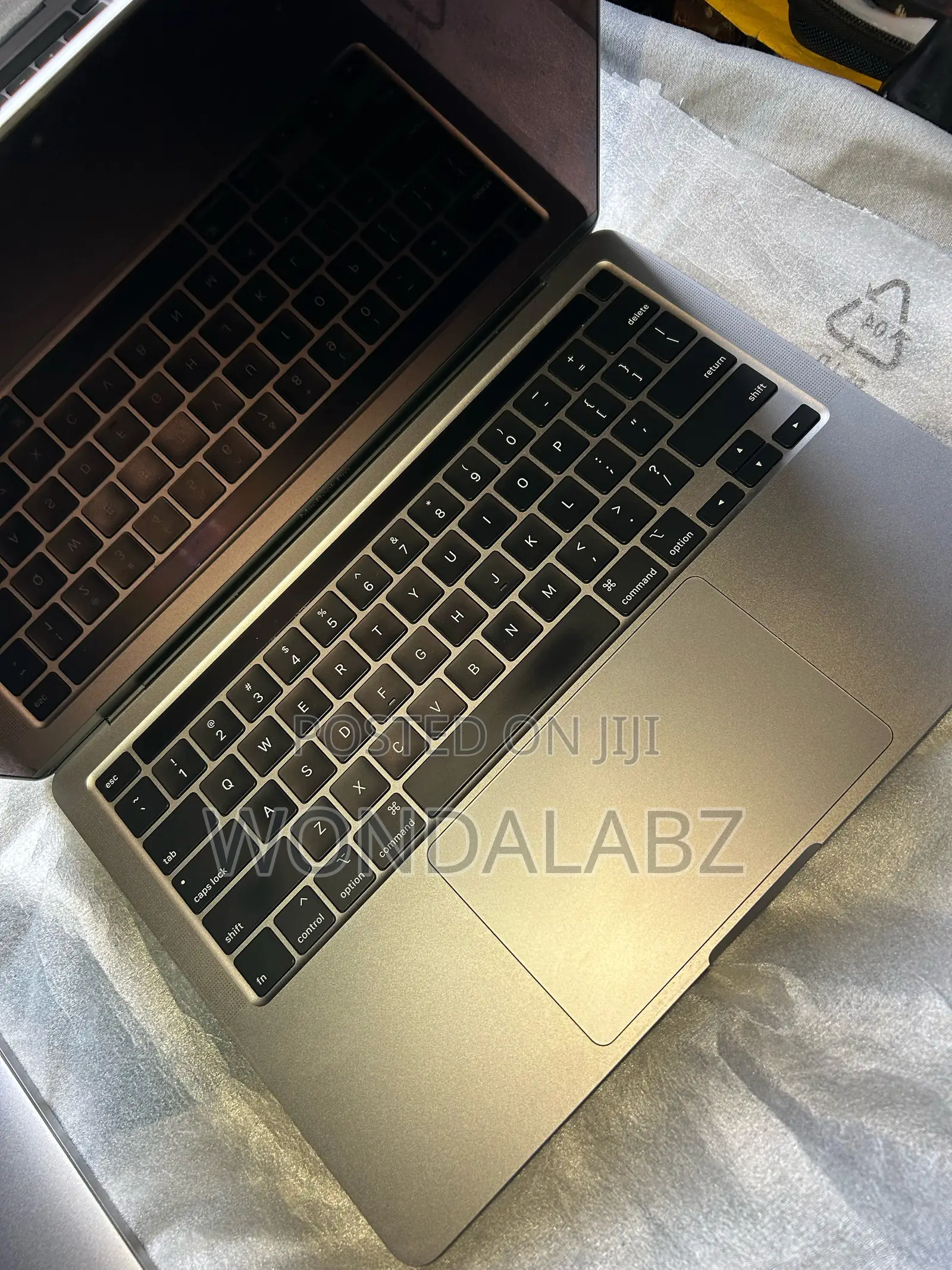 Laptop Apple MacBook Pro 2020 32GB Intel Core i7 SSD 1T