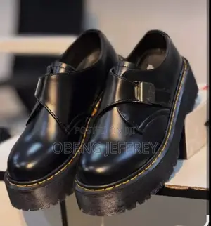 Original Dr Martens Derby Shoe Black in Varieties