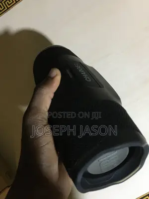 JBL Charge 4