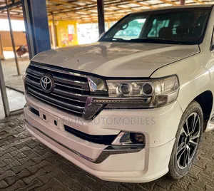 Toyota Land Cruiser 2014 White