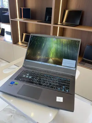 New Laptop MSI 16GB Intel Core i5 SSD 512GB