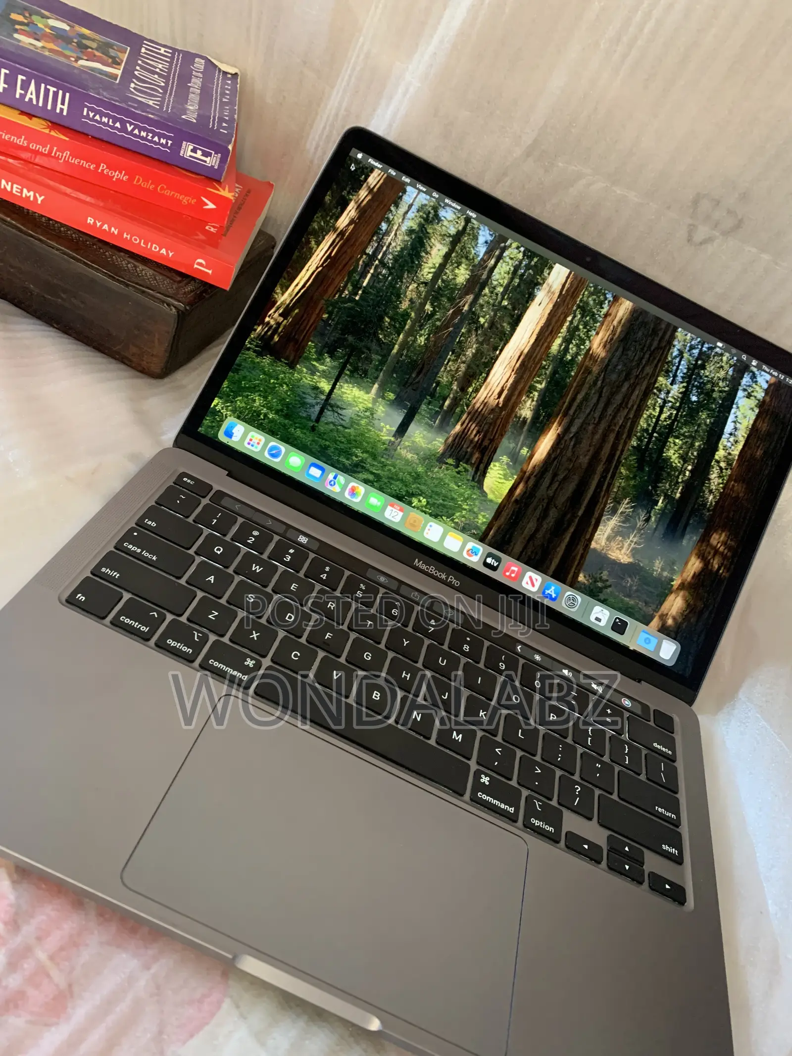 Laptop Apple MacBook Pro 2020 16GB Intel Core i5 SSD 512GB